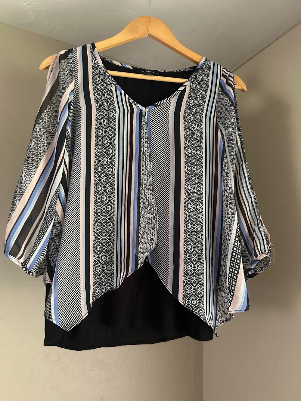 A. BYER Striped Split Sleeve Blouse in Black, Blue, White and Pink
